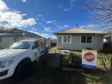 A BFYB service ute at a job in the New England
